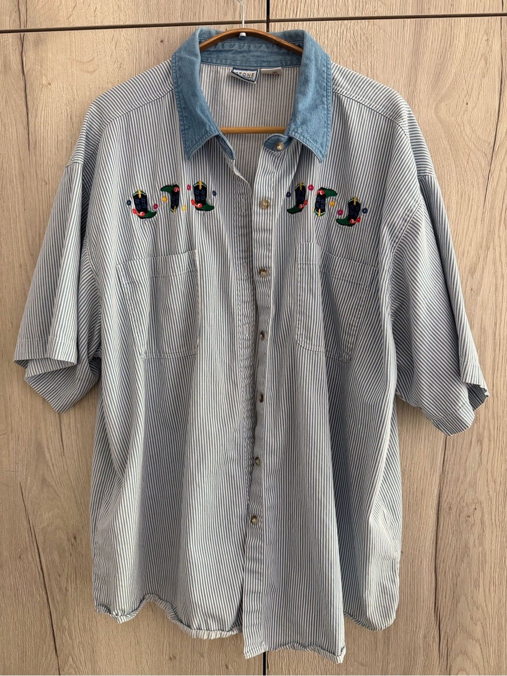Vintage striped western themed boxy shirt